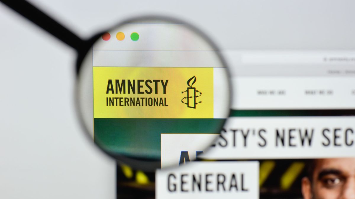 Vládní „hon na čarodějnice“. Amnesty International zastavuje práci v Indii